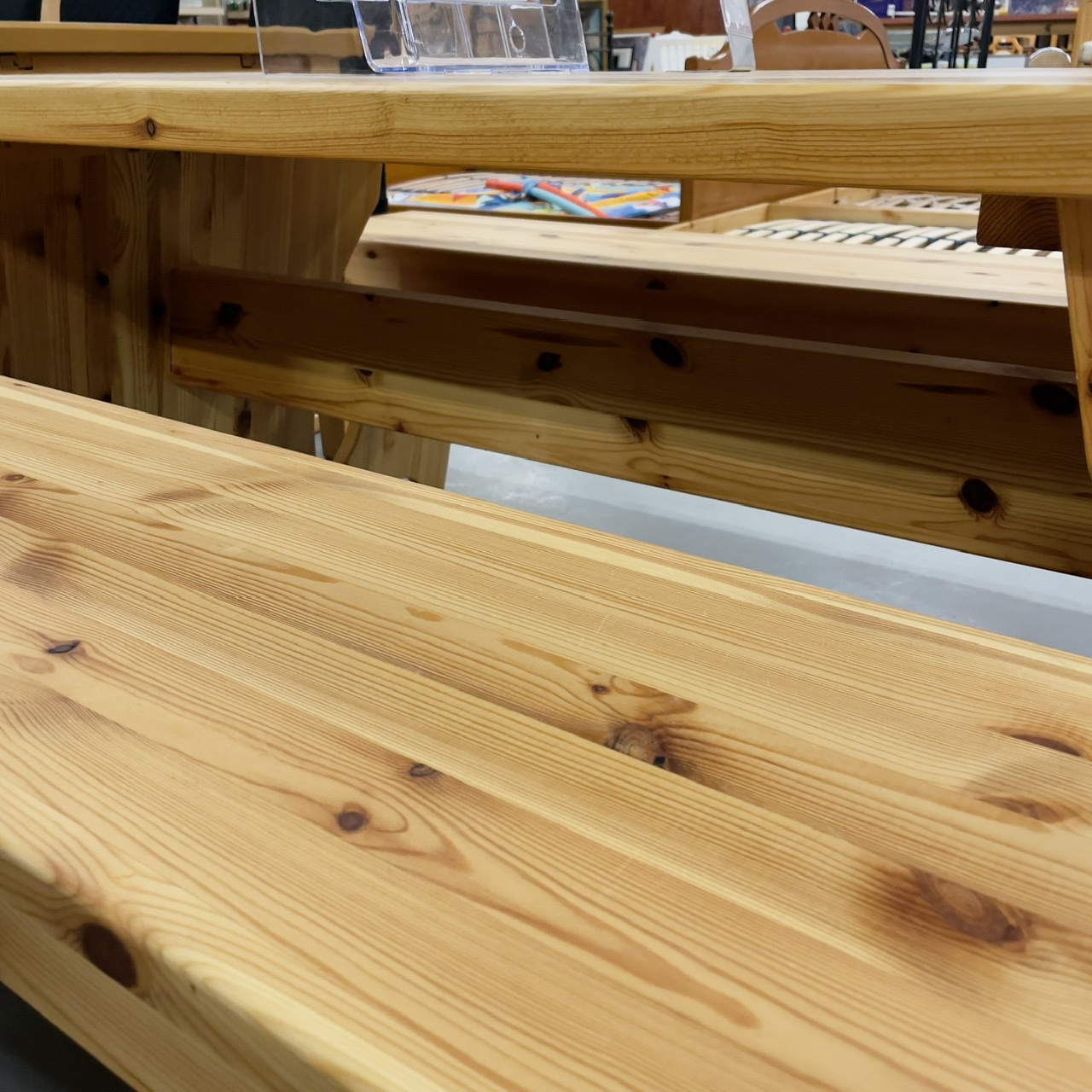 Tisch + 2 Holzbänke – eigene Herstellung auf Anfrage Tisch + 2 Holzbänke – eigene Herstellung auf Anfrage